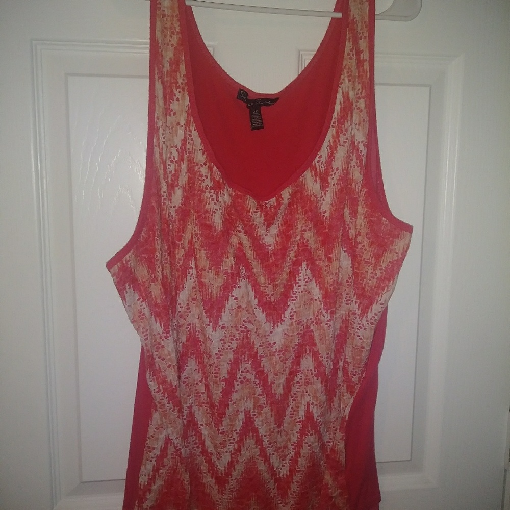 pink tank top